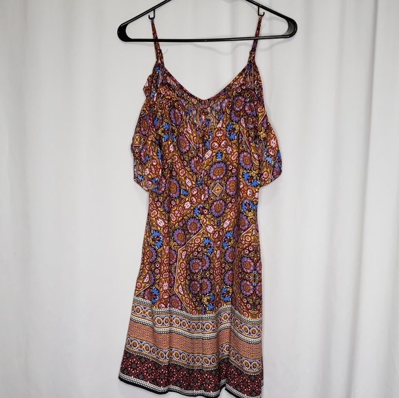 Xhilaration Floral Cold Shoulder Shift Dress - Picture 6 of 7